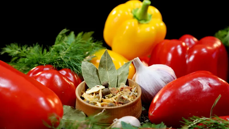 Six Paprika Jars, One Honest Answer: Which Types Actually Belong in Your Kitchen
